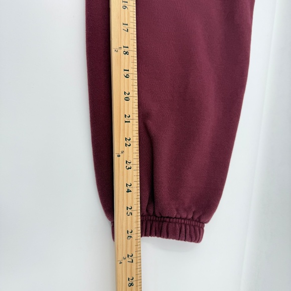 Aritzia Joggers Women 2XS Faded Burgundy Meg Fit Sweatpants Cozy Fleece Comfy - Picture 14 of 16
